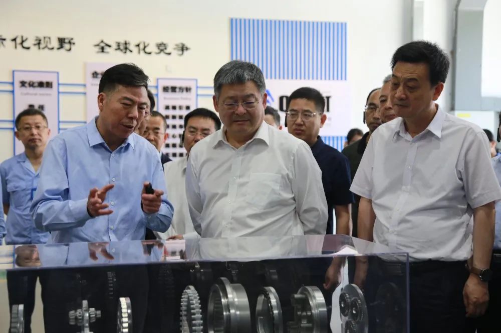 陕西省属企业鼎新创新观摩团走进秦川集团、法士特集团