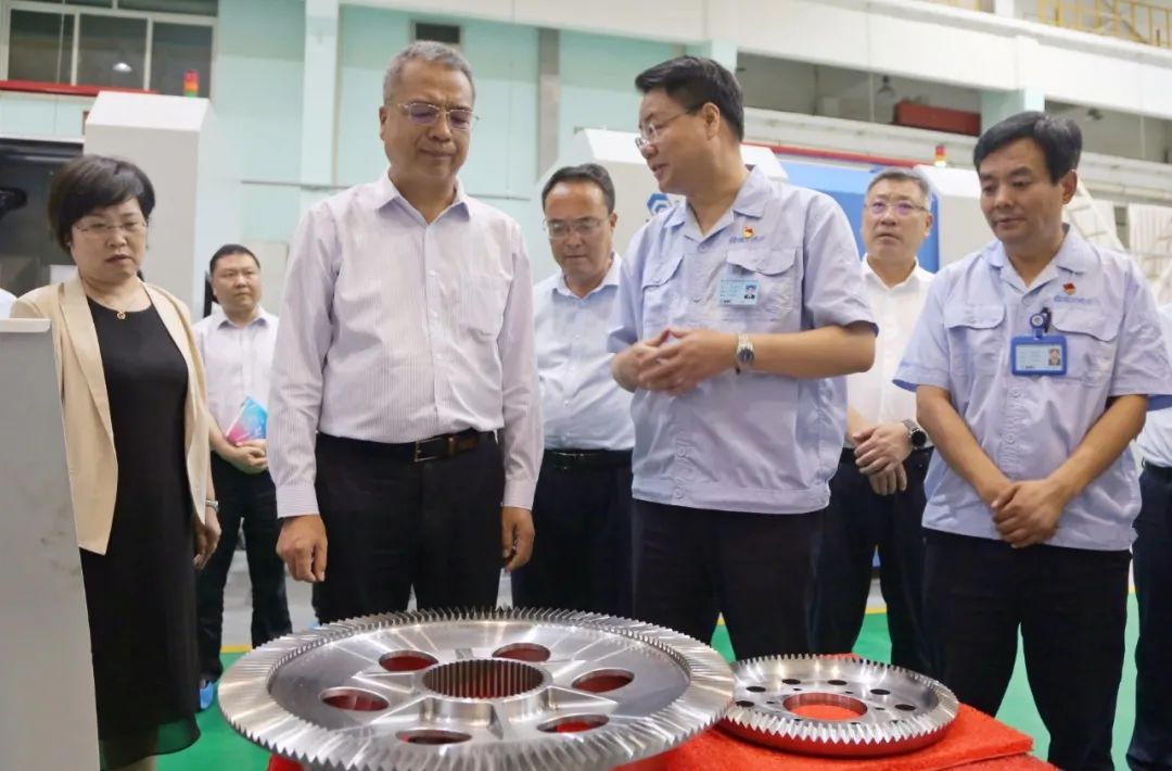 宝鸡市委副书记、市长杨广亭光临秦川集团调研