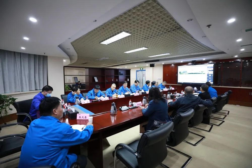 秦川集团进杏装企业战术及运营治理”专题讲座